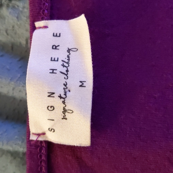 Sign here signature clothing top size M - Picture 7 of 9